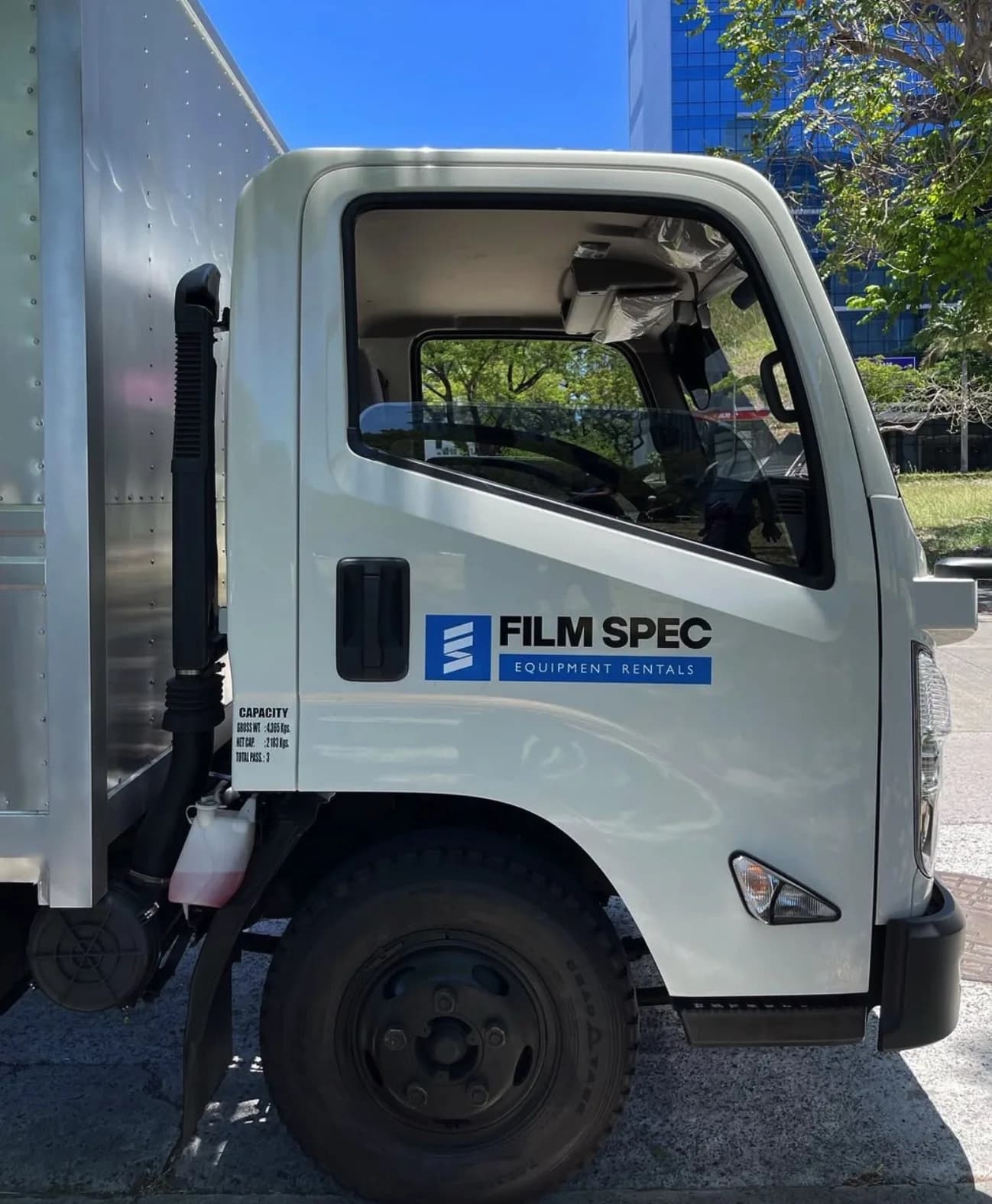 FILMSPEC on set
